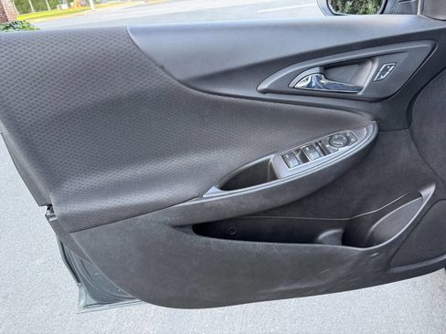 Used 2016 Chevrolet Malibu LT image 11