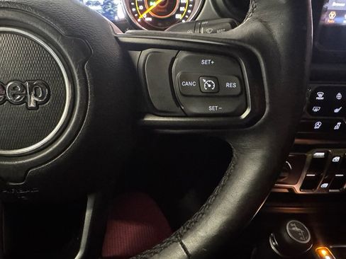 Used 2018 Jeep Wrangler Unlimited Sport S image 24