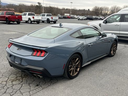 Used 2025 Ford Mustang GT Premium image 6