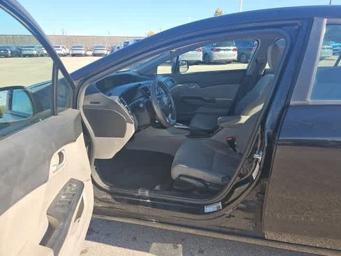 Used 2013 Honda Civic LX image 9