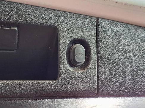 Used 2017 Chevrolet Tahoe Premier image 7