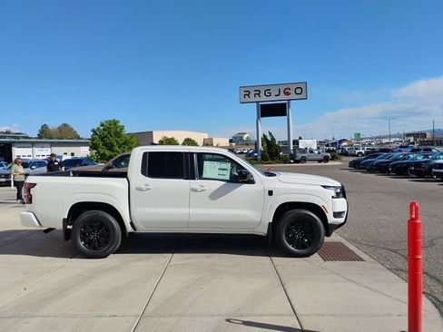 New 2026 Nissan Frontier SV w/ Tow Package AWD/4WD image 4