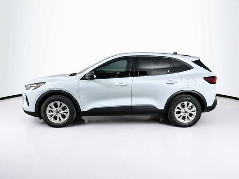 Certified 2025 Ford Escape Active w/ Tech Pack #1 FWD image 3