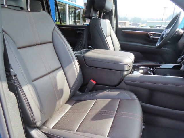Used 2026 Chevrolet Suburban High Country AWD/4WD image 51