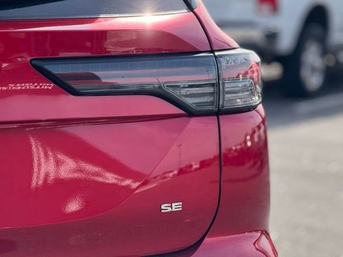New 2026 Mitsubishi Outlander SE FWD image 10
