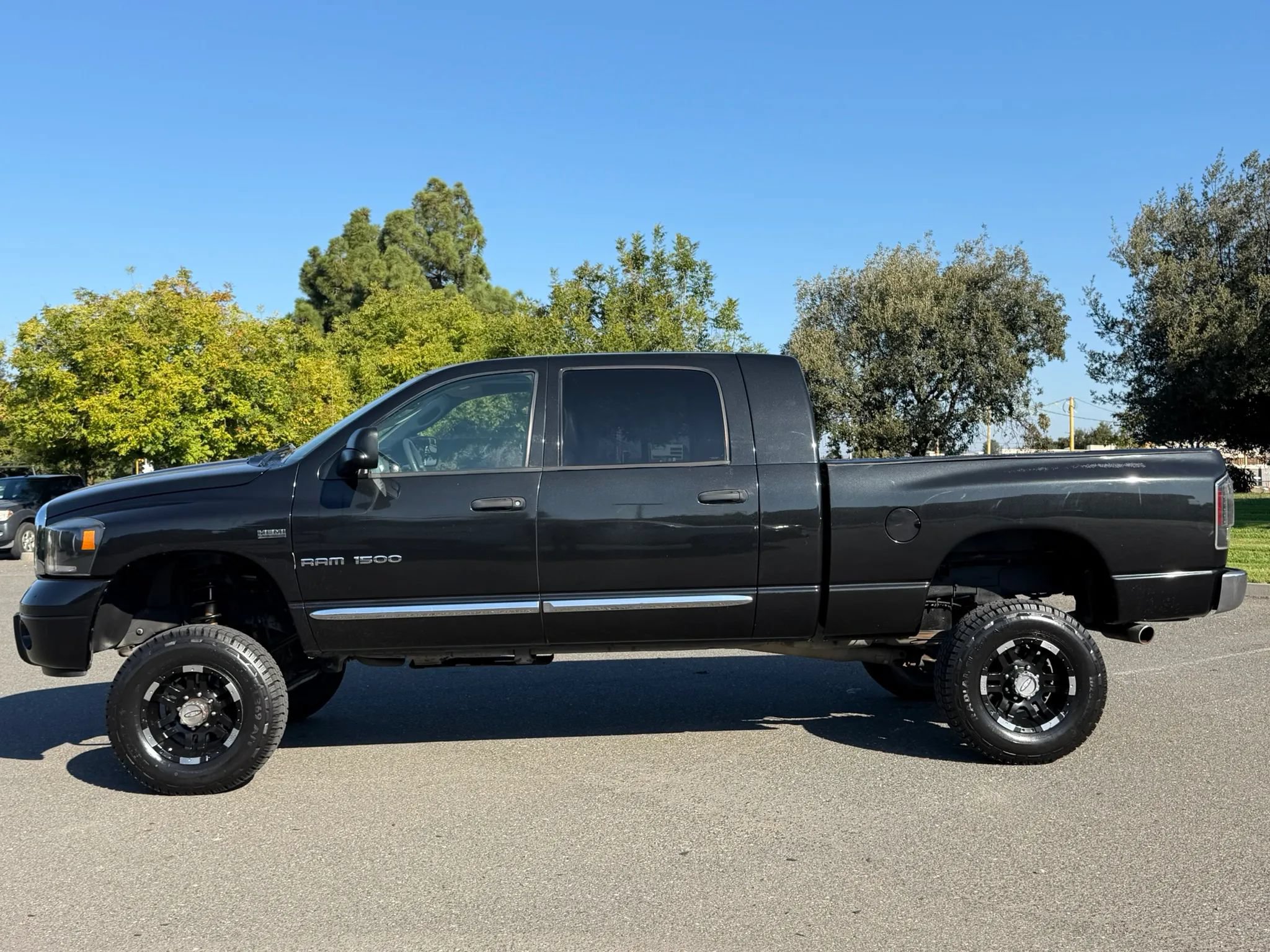 Used 2007 Dodge Ram 1500 Truck Laramie w/ Trailer Tow Group AWD/4WD image 2