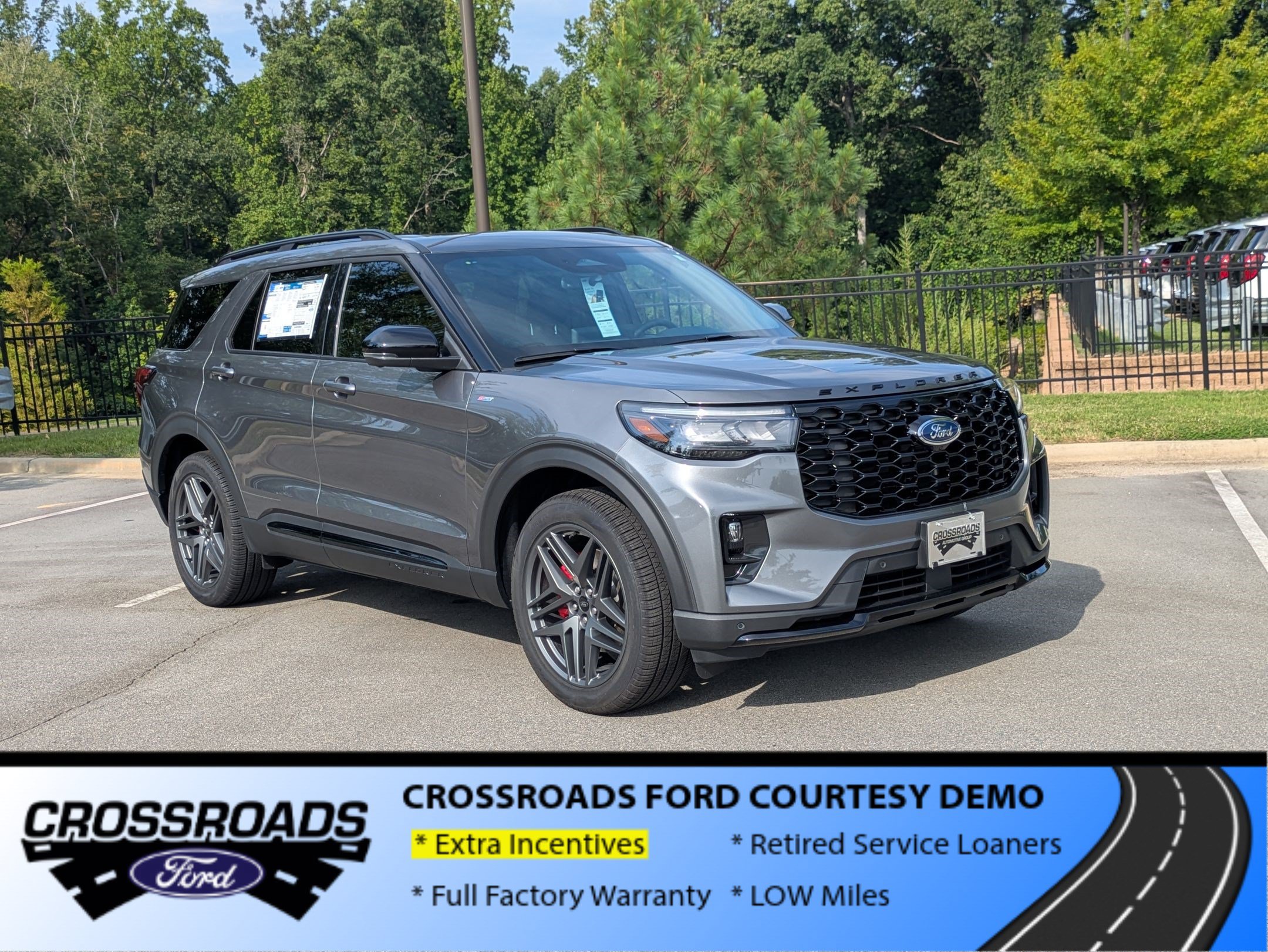 New 2026 Ford Explorer ST-Line w/ ST-Line Street Pack AWD/4WD image 2