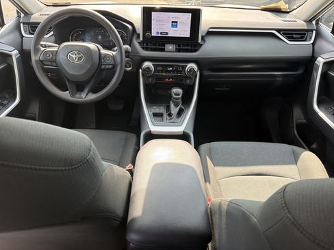 Certified 2025 Toyota RAV4 XLE FWD image 4
