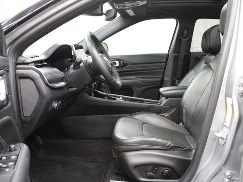 Used 2023 Jeep Compass High Altitude w/ Driver Assist Group I AWD/4WD image 12