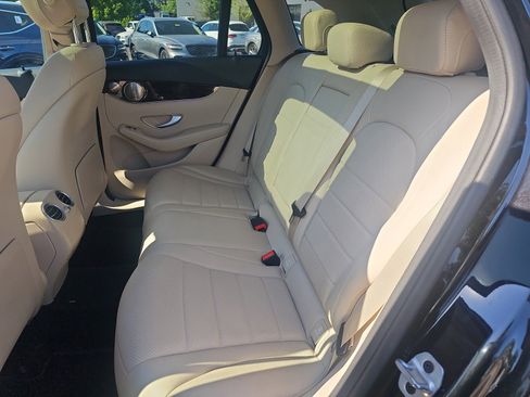 Used 2022 Mercedes-Benz GLC 300 image 31
