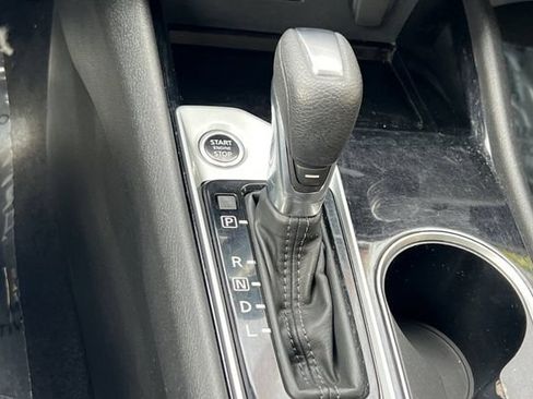 Used 2024 Nissan Altima 2.5 SV FWD image 24