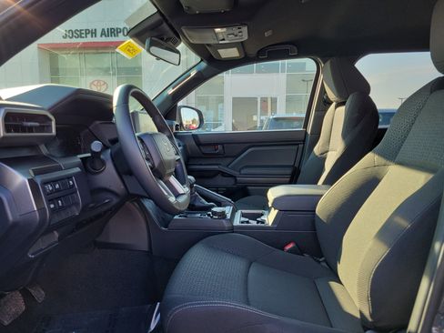 Used 2025 Toyota 4Runner SR5 image 15