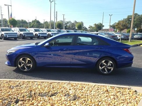 Certified 2023 Hyundai Elantra SEL w/ Convenience Package FWD image 17
