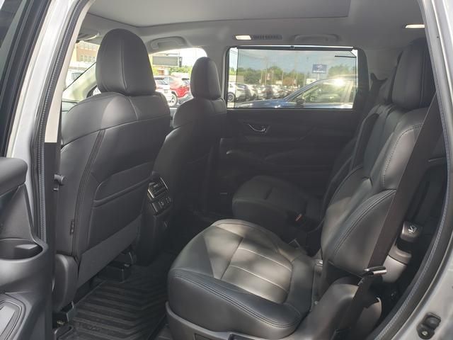 Certified 2025 Subaru Ascent Bronze Edition AWD/4WD image 12