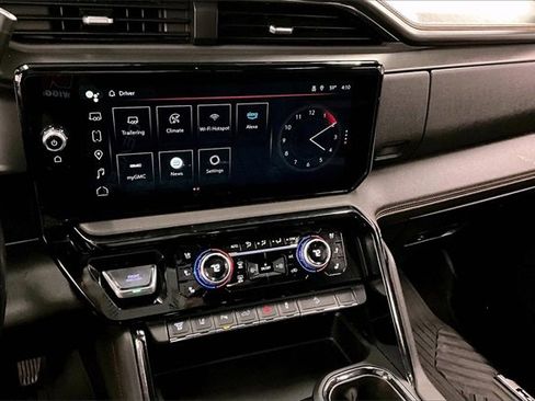 Used 2024 GMC Sierra 2500 AT4 w/ AT4 Premium Plus Package image 27