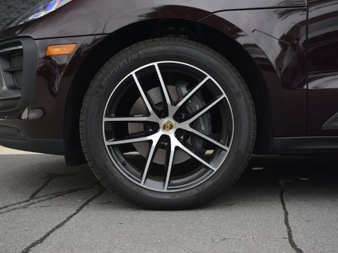 Certified 2026 Porsche Macan Turbo AWD/4WD image 37