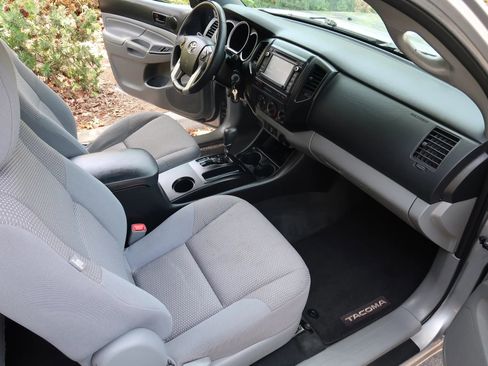 Used 2015 Toyota Tacoma 2WD Access Cab w/ Convenience Package image 32