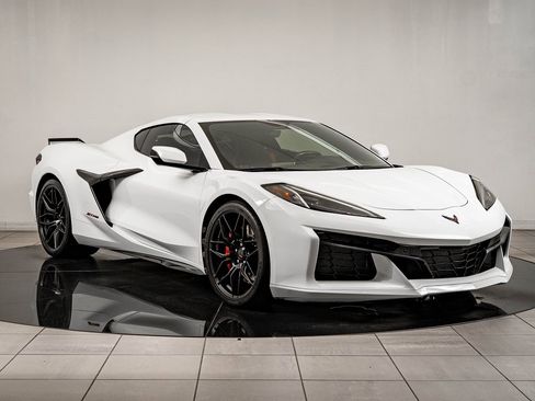 Used 2023 Chevrolet Corvette Z06 image 16