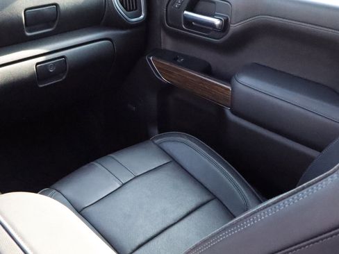 Certified 2022 Chevrolet Silverado 1500 High Country w/ Technology Package image 12