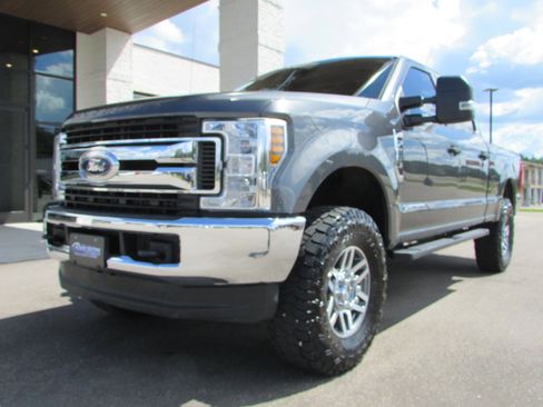 Used 2019 Ford F250 XLT image 2