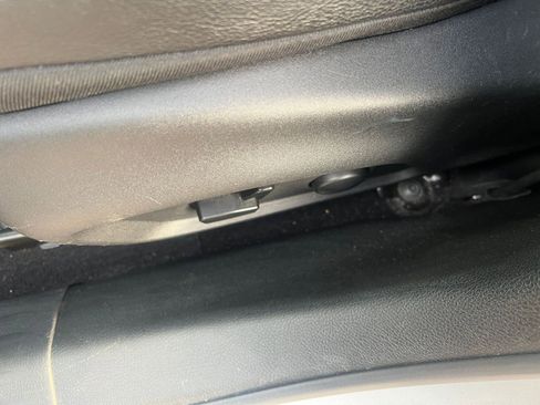 Used 2025 Jeep Compass Limited image 22