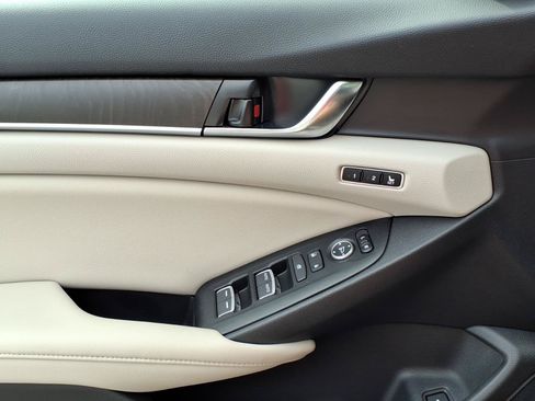 Used 2021 Honda Accord EX-L image 24