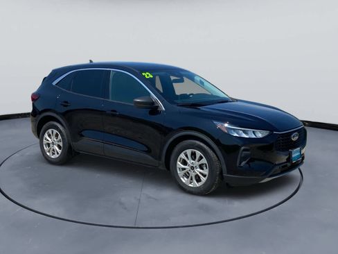 Used 2023 Ford Escape Active w/ Cold Weather Package FWD image 10