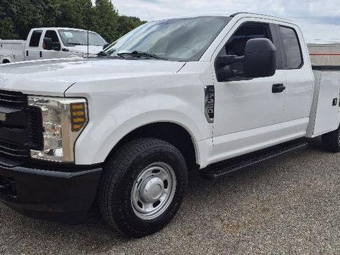 Used 2019 Ford F250 XL RWD image 3