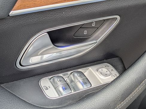 Certified 2025 Mercedes-Benz GLE 350 4MATIC image 16