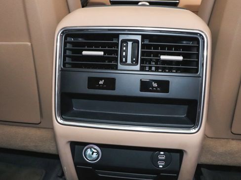 Used 2022 Porsche Cayenne Turbo image 45