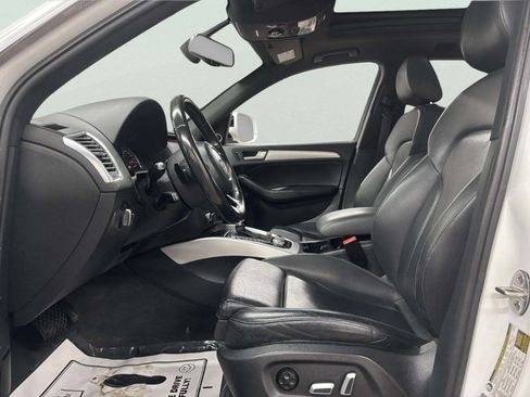 Used 2017 Audi Q5 2.0T Premium Plus w/ Technology Package AWD/4WD image 12