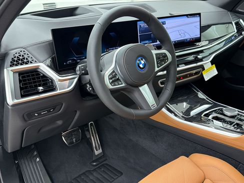 New 2026 BMW X5 xDrive50e w/ M Sport Package AWD/4WD image 4