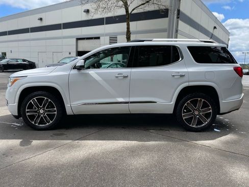 Used 2019 GMC Acadia Denali image 6