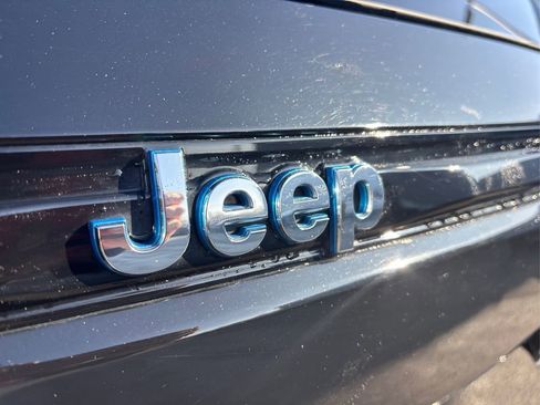 Used 2022 Jeep Grand Cherokee Limited 4xe w/ Luxury Tech Group II image 15