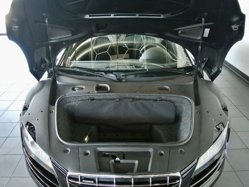 Used 2011 Audi R8 V10 image 16