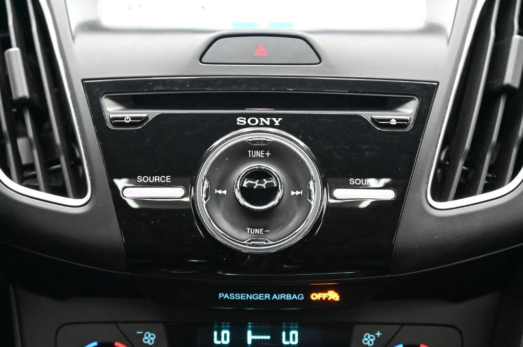 Used 2018 Ford Focus RS AWD/4WD image 37