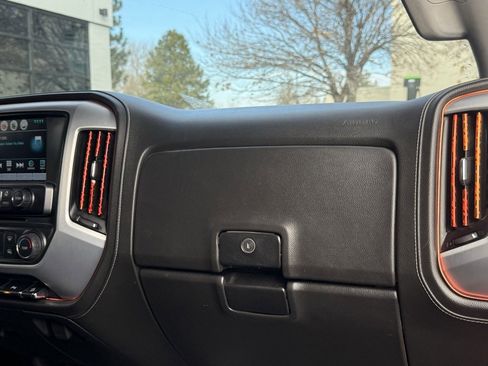 Used 2018 GMC Sierra 1500 SLE image 27