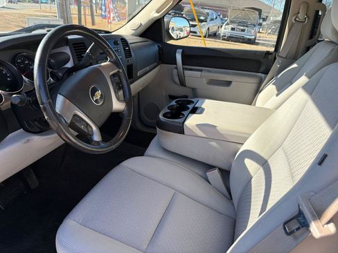 Used 2011 Chevrolet Silverado 1500 LT AWD/4WD image 10