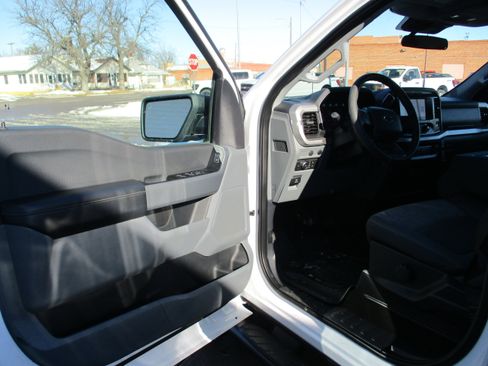 Used 2022 Ford F150 XLT image 10