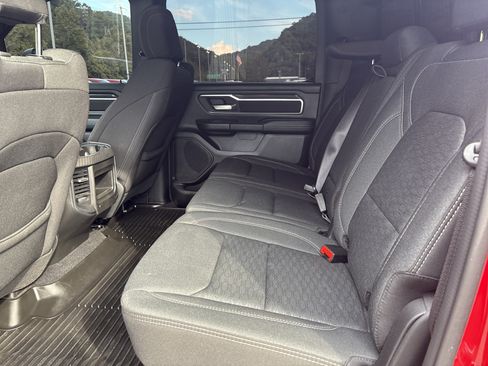 Used 2025 RAM 1500 Big Horn AWD/4WD image 11