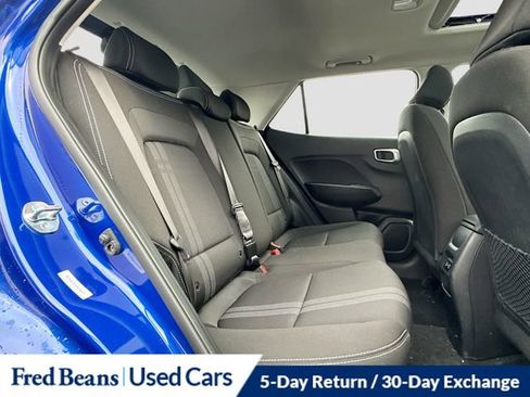 Used 2025 Hyundai Venue SEL image 27
