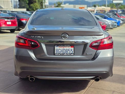 Used 2018 Nissan Altima 2.5 SR w/ SR Special Edition image 12