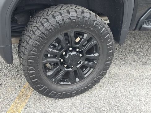 Used 2025 GMC Sierra 2500 Denali w/ Technology Package image 12