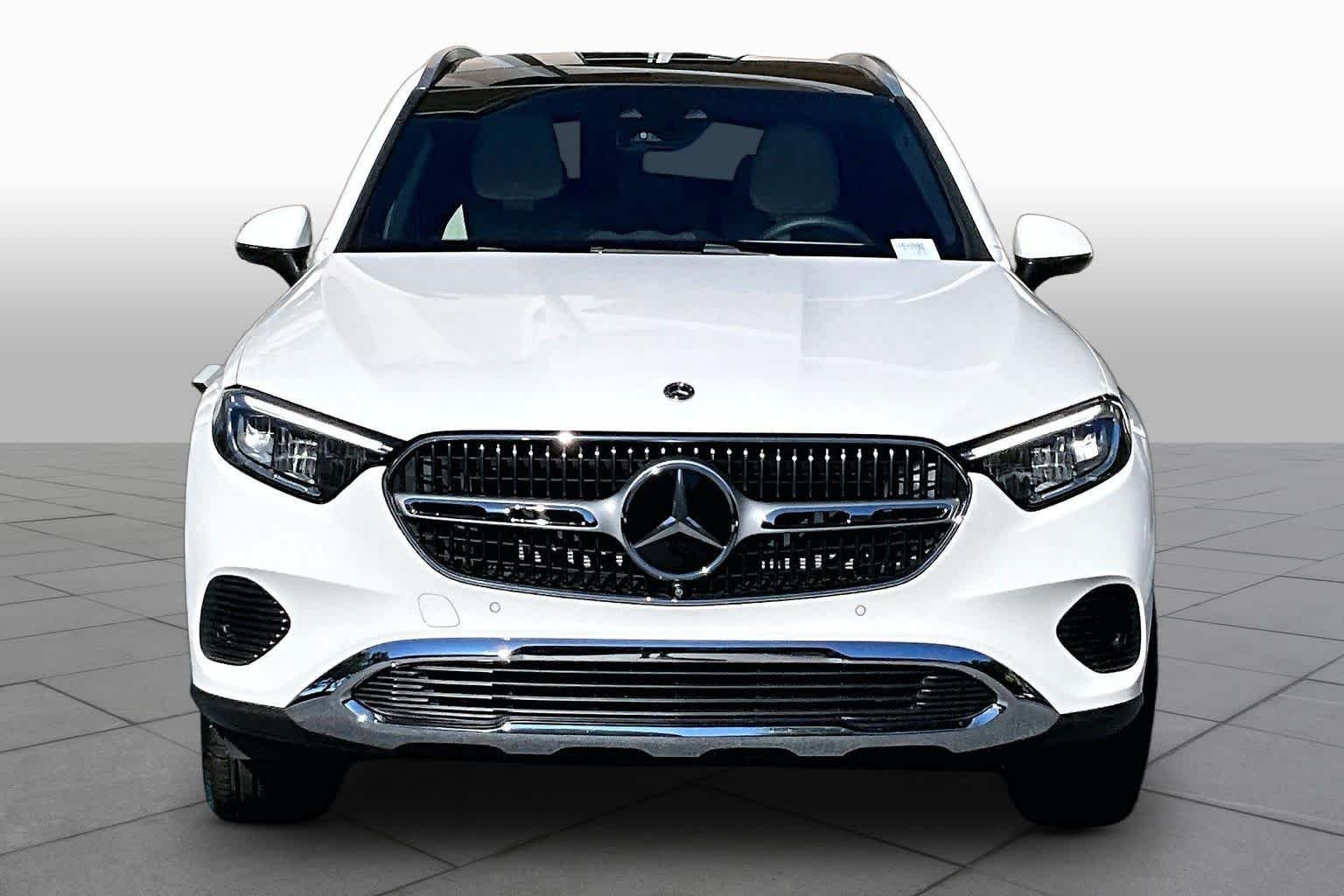 Certified 2026 Mercedes-Benz GLC 300 image 4