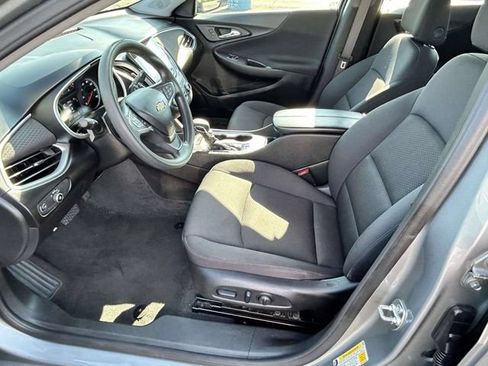 Used 2025 Chevrolet Malibu LT FWD image 21
