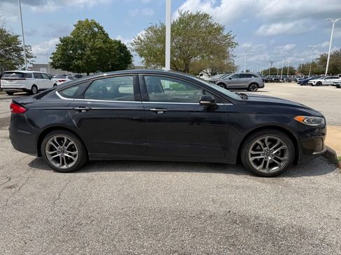 Used 2020 Ford Fusion SEL FWD image 4