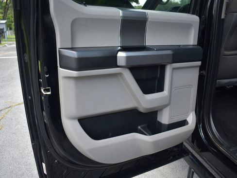 Used 2018 Ford F150 XLT w/ Equipment Group 302A Luxury AWD/4WD image 18