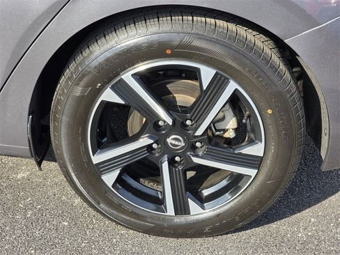 Used 2024 Nissan Sentra SV image 8