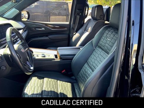 Certified 2023 Cadillac Escalade Sport Platinum w/ LPO, ONYX Package AWD/4WD image 10