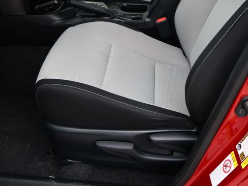 Used 2017 Toyota RAV4 XLE image 14